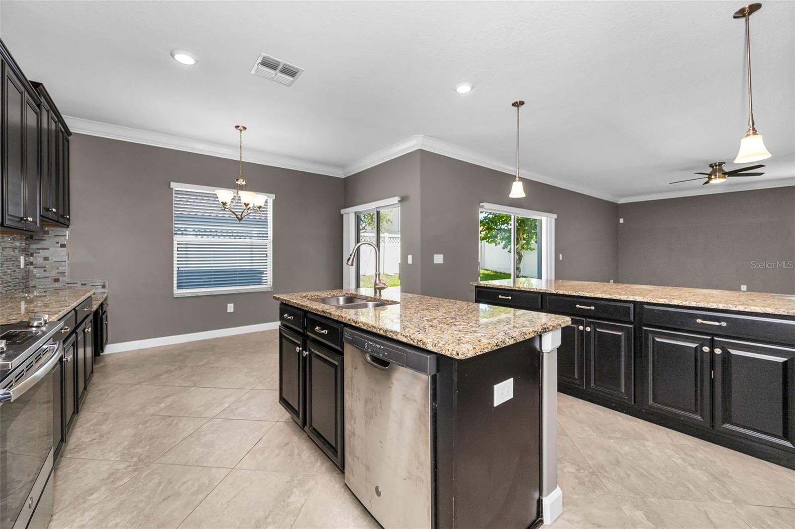 Single Family Residence at 11923 CINNAMON FERN DR, RIVERVIEW, photo 19 of 83