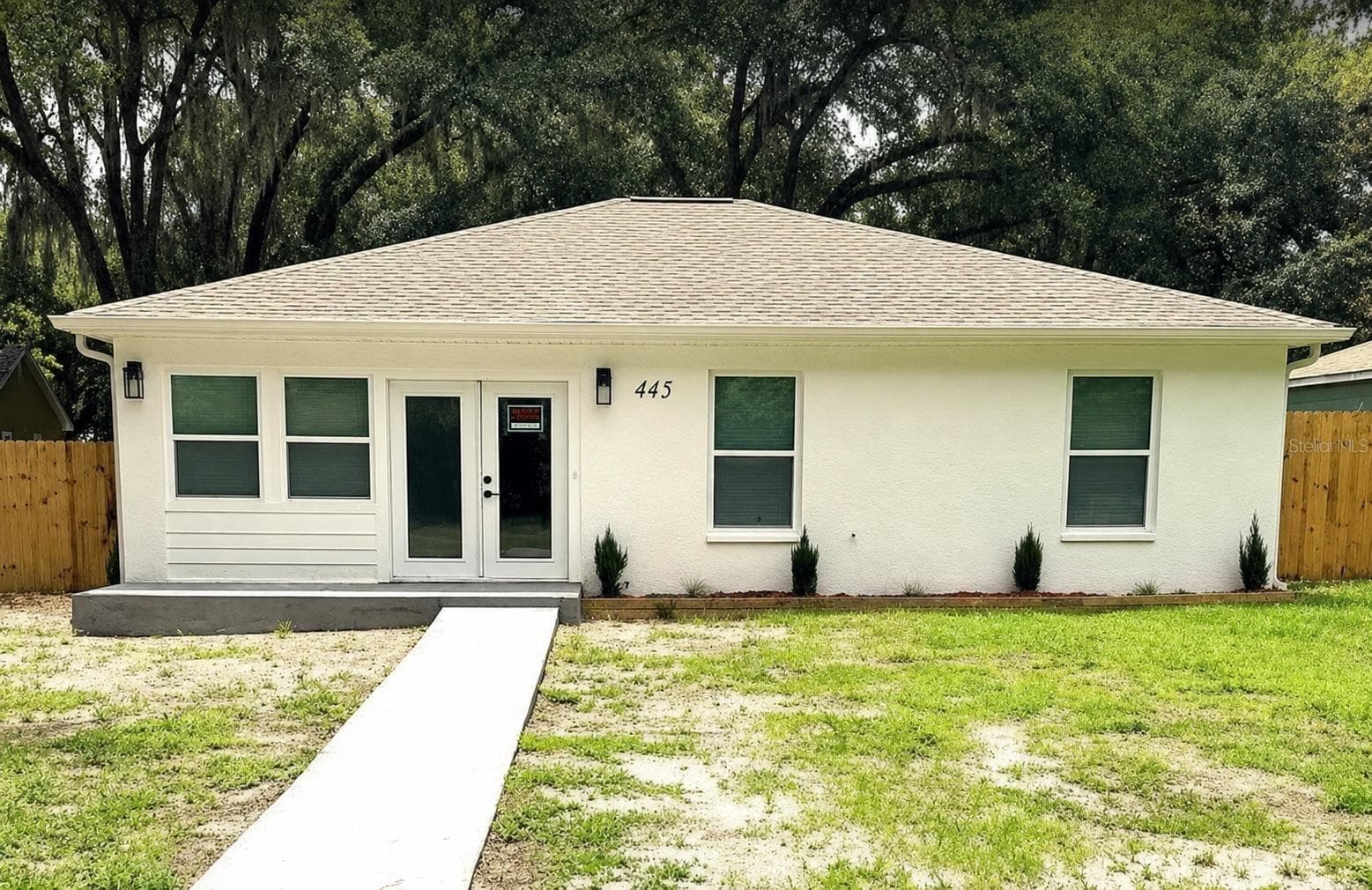 445 NW 10TH AVE