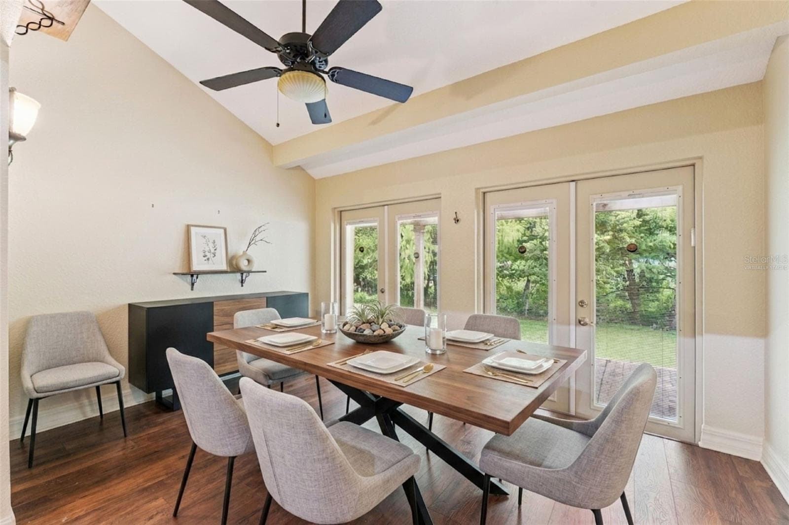 Virtually staged. Dining room. - 2362 SIERRA LN, MAITLAND