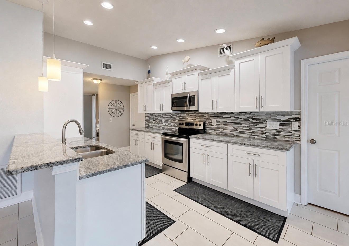 Single Family Residence at 708 SPANISH MAIN DR, APOLLO BEACH, photo 19 of 52