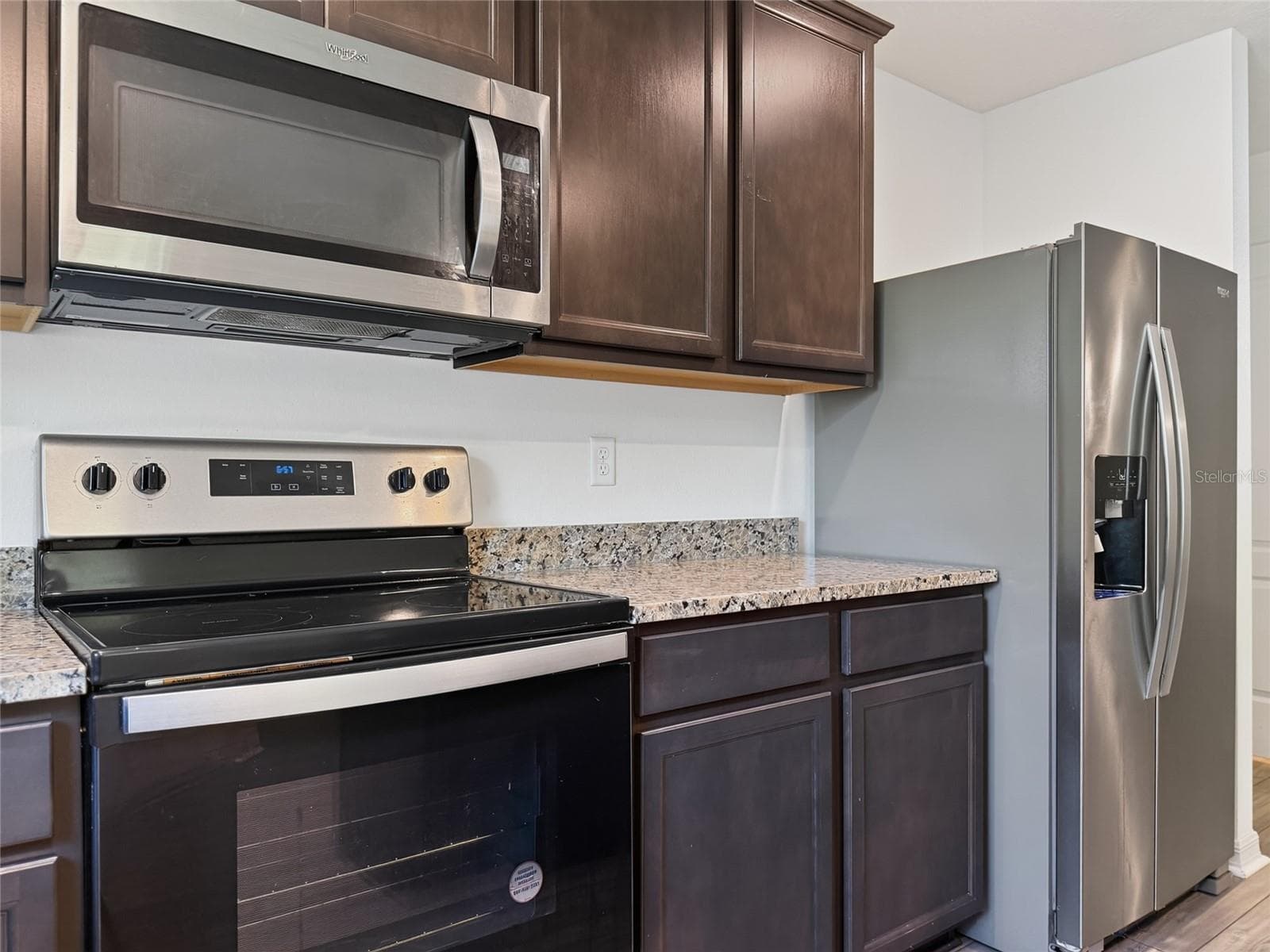 Townhouse at 1552 WYNFORD CIR, TAVARES, photo 7 of 39