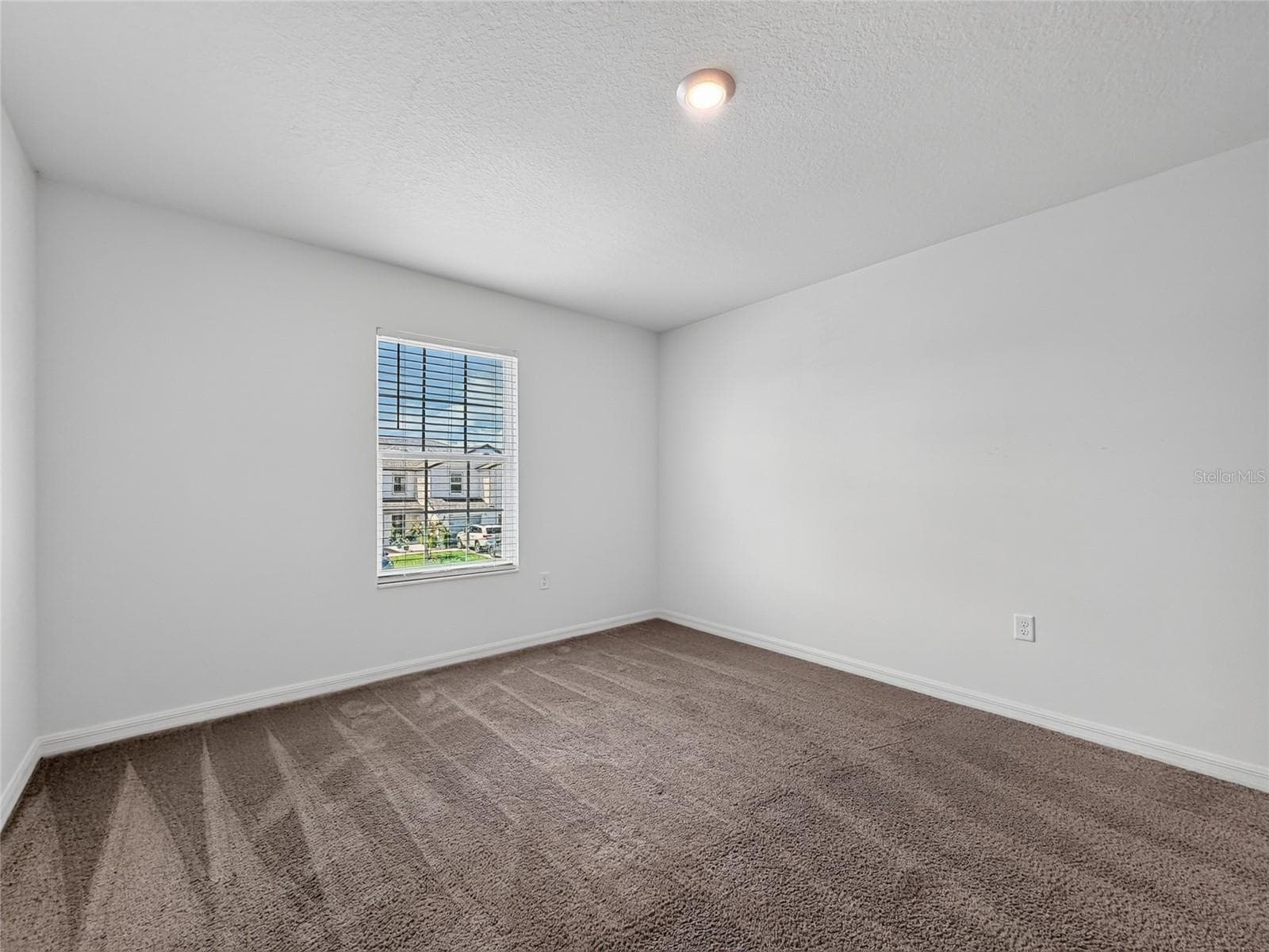 Townhouse at 1552 WYNFORD CIR, TAVARES, photo 20 of 39
