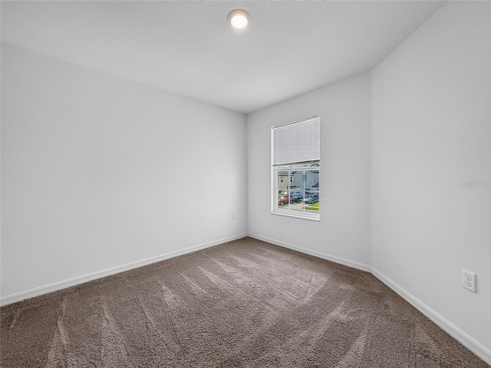 Townhouse at 1552 WYNFORD CIR, TAVARES, photo 22 of 39