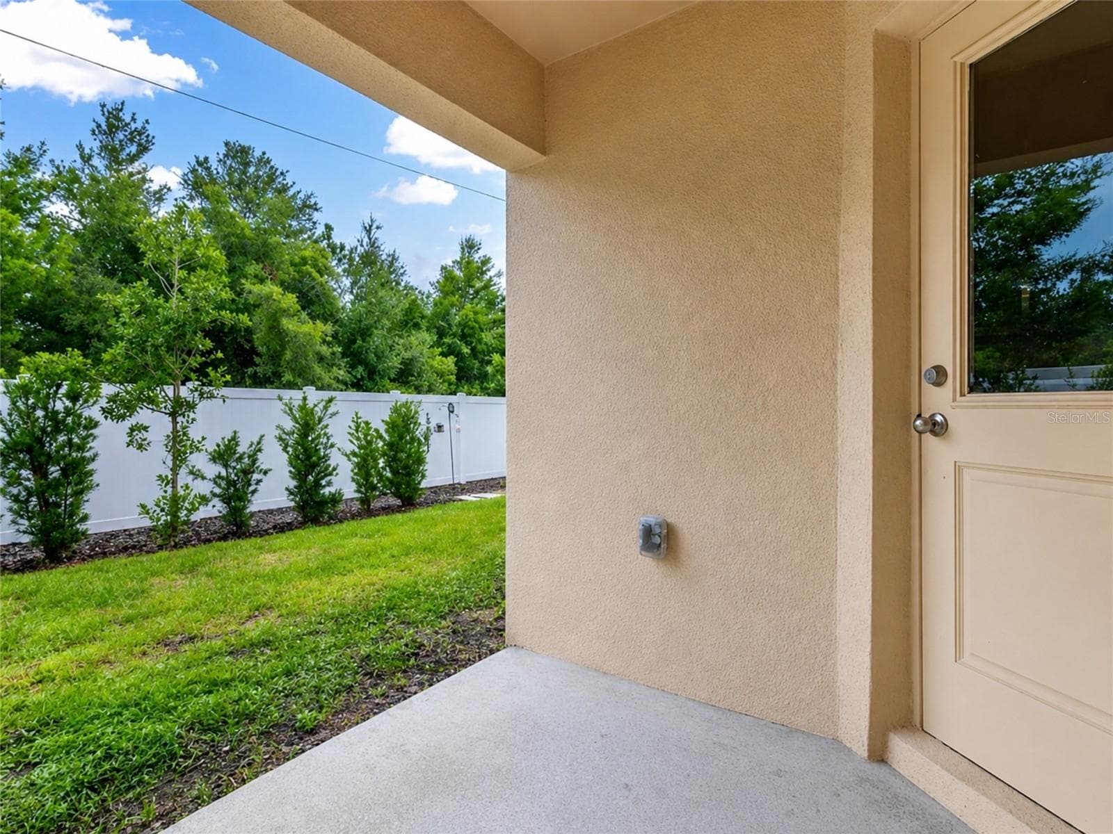 Townhouse at 1552 WYNFORD CIR, TAVARES, photo 30 of 39