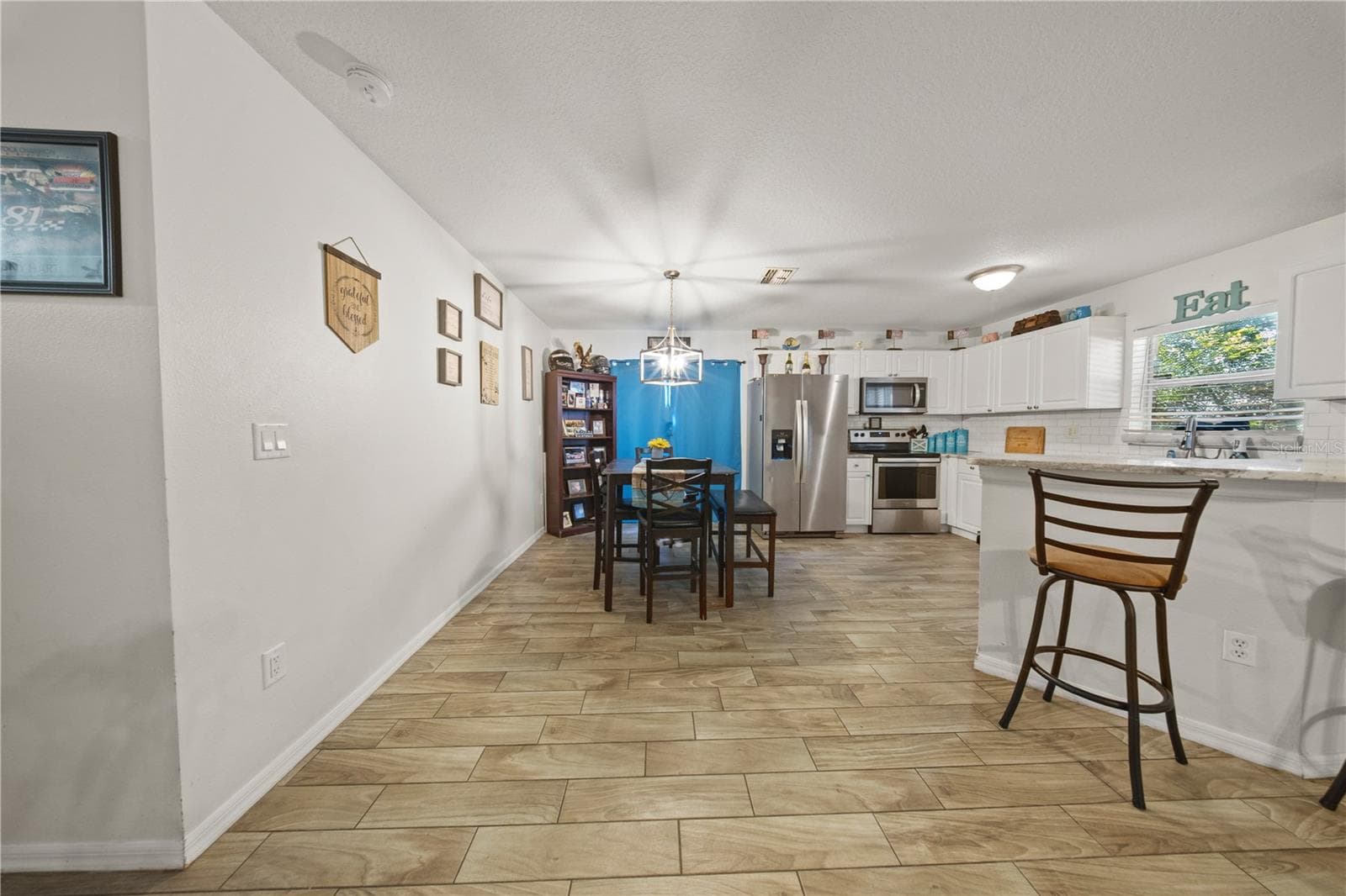 Single Family Residence at 1806 E CURTIS ST, TAMPA, photo 5 of 23