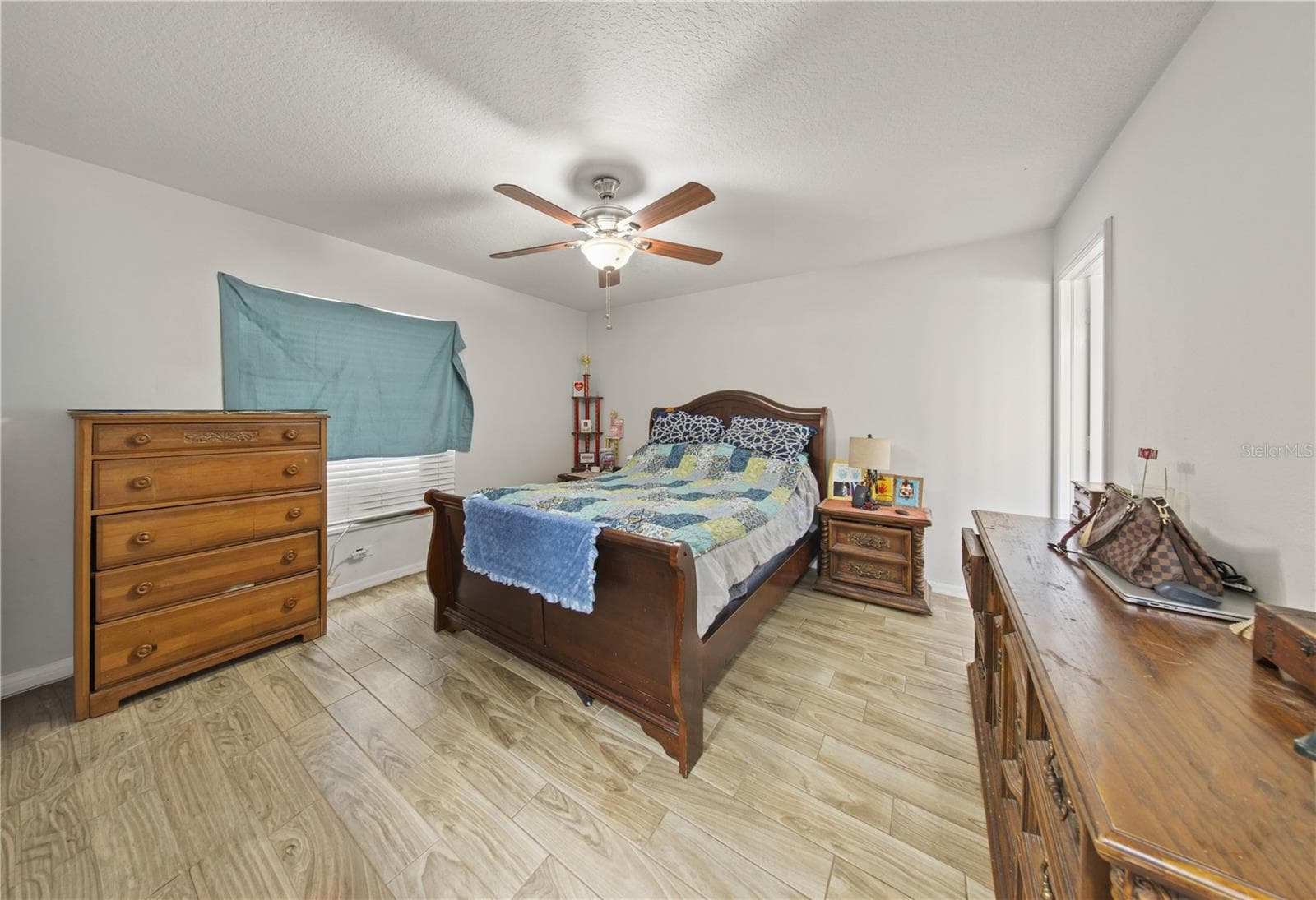 Single Family Residence at 1806 E CURTIS ST, TAMPA, photo 11 of 23