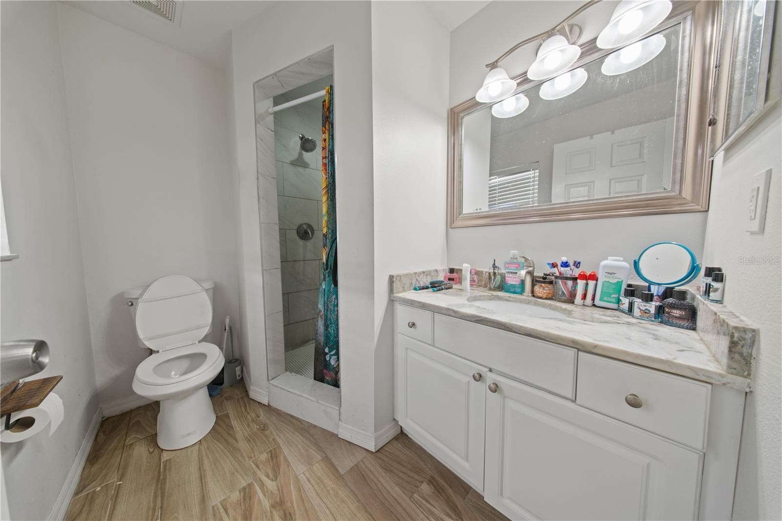Single Family Residence at 1806 E CURTIS ST, TAMPA, photo 13 of 23
