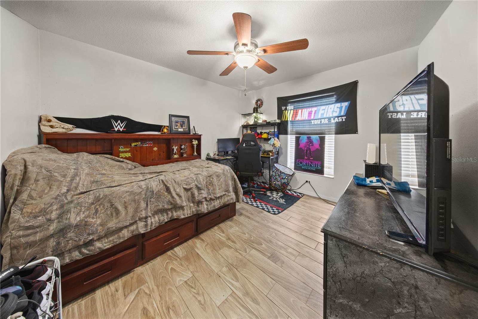 Single Family Residence at 1806 E CURTIS ST, TAMPA, photo 14 of 23