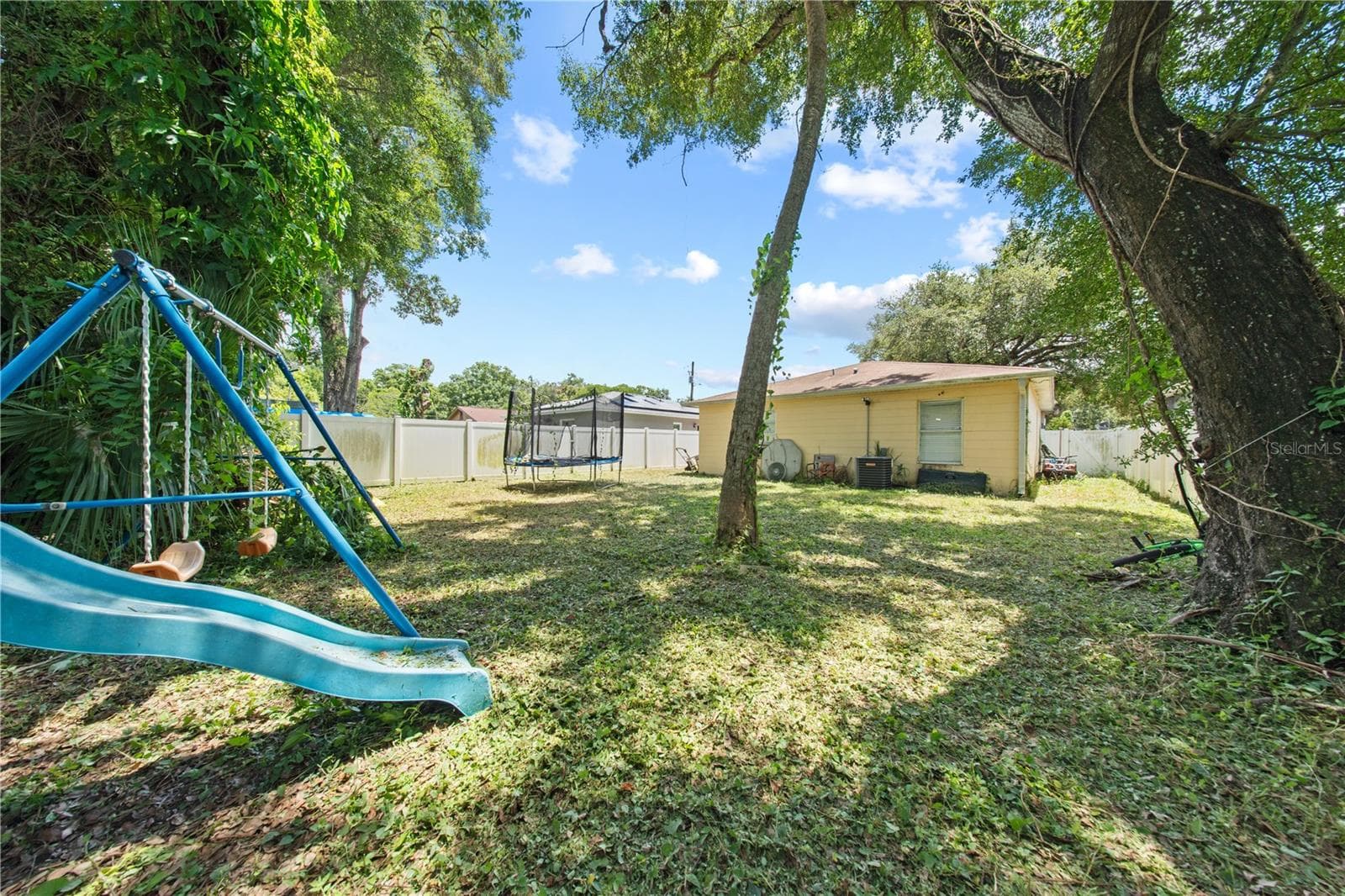 Single Family Residence at 1806 E CURTIS ST, TAMPA, photo 21 of 23
