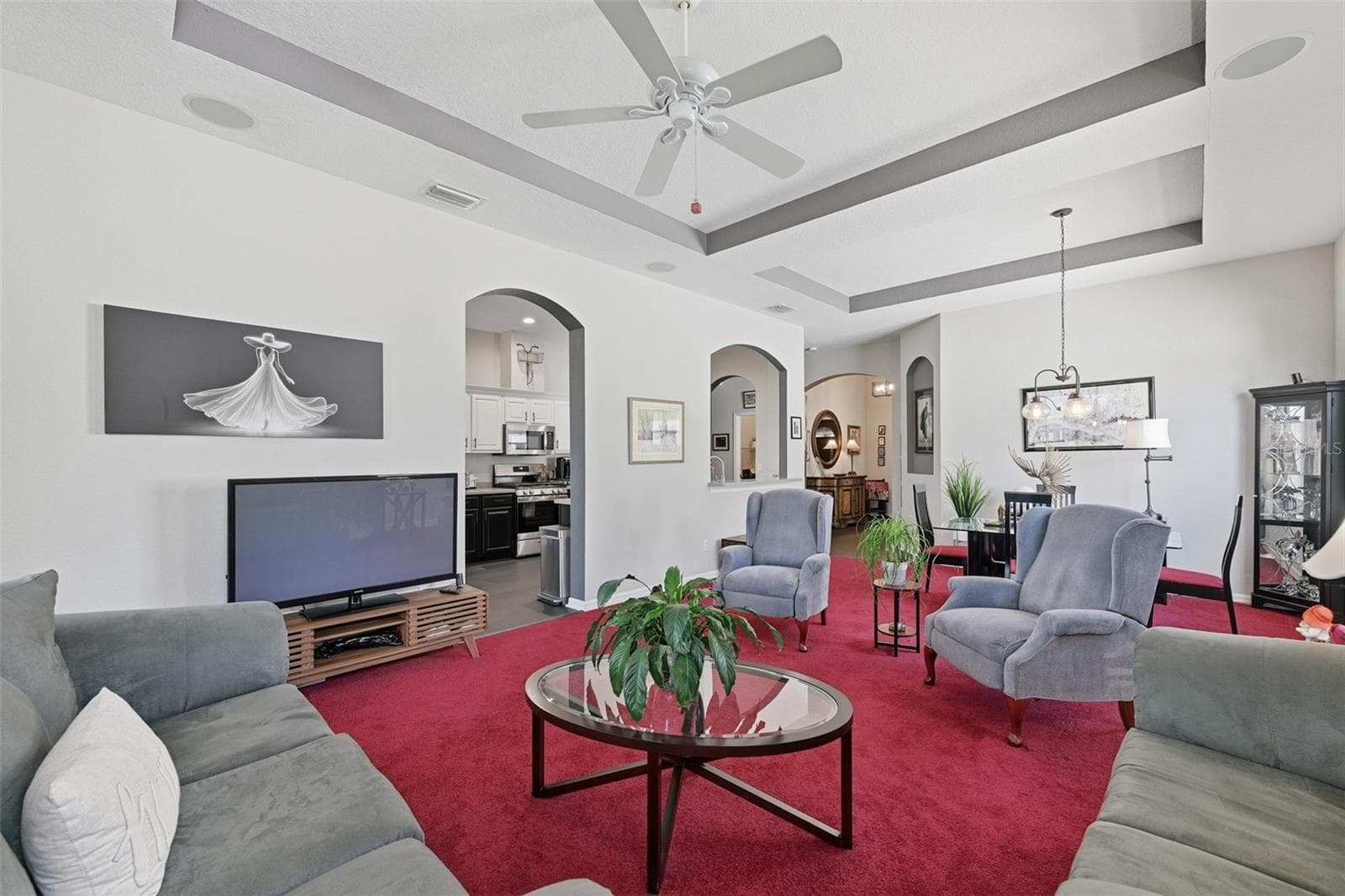 GREAT ROOM OPEN KITCHEN SO YOU CAN ENJOY YOUR GUESTS. - 441 NOBLE FAIRE DR, SUN CITY CENTER