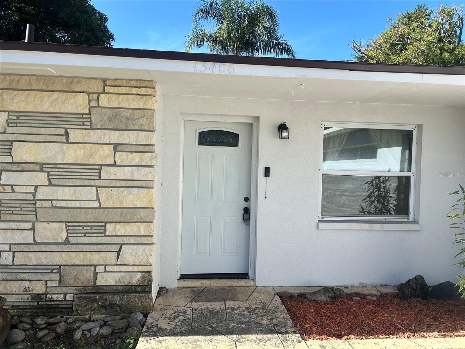Single Family Residence at 13406 BELLEWOOD AVE, SEMINOLE, photo 2 of 19