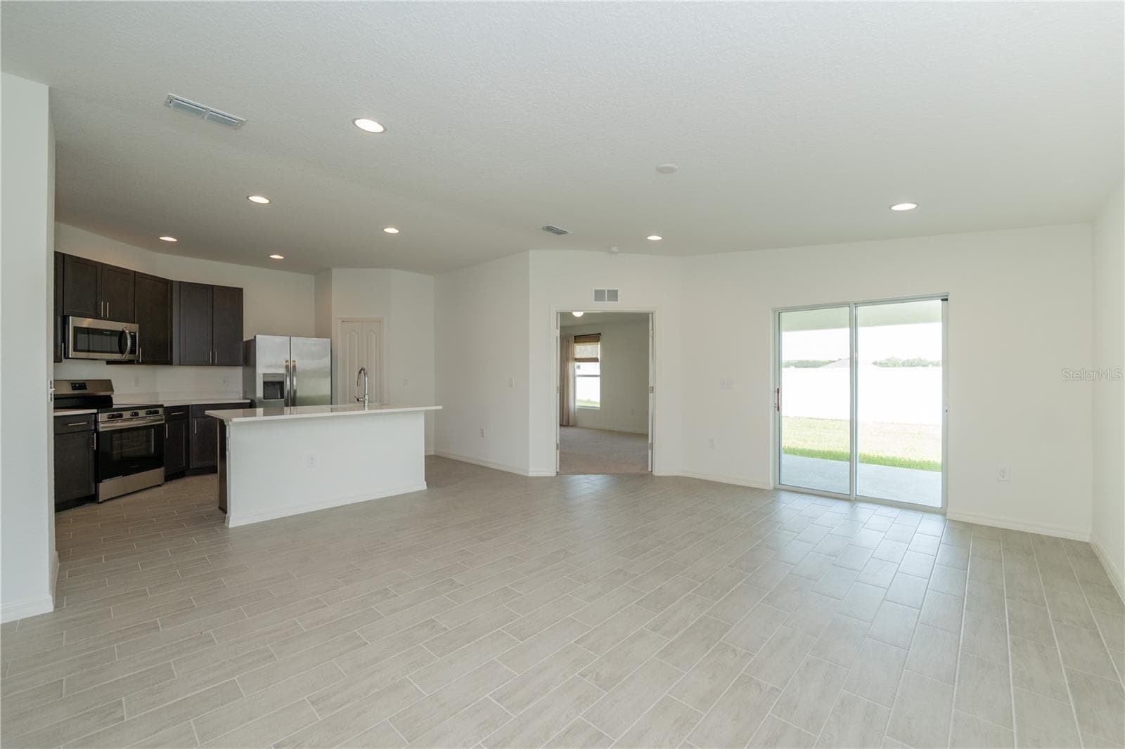 Single Family Residence at 3512 ELLIOTT PL, BARTOW, photo 4 of 26