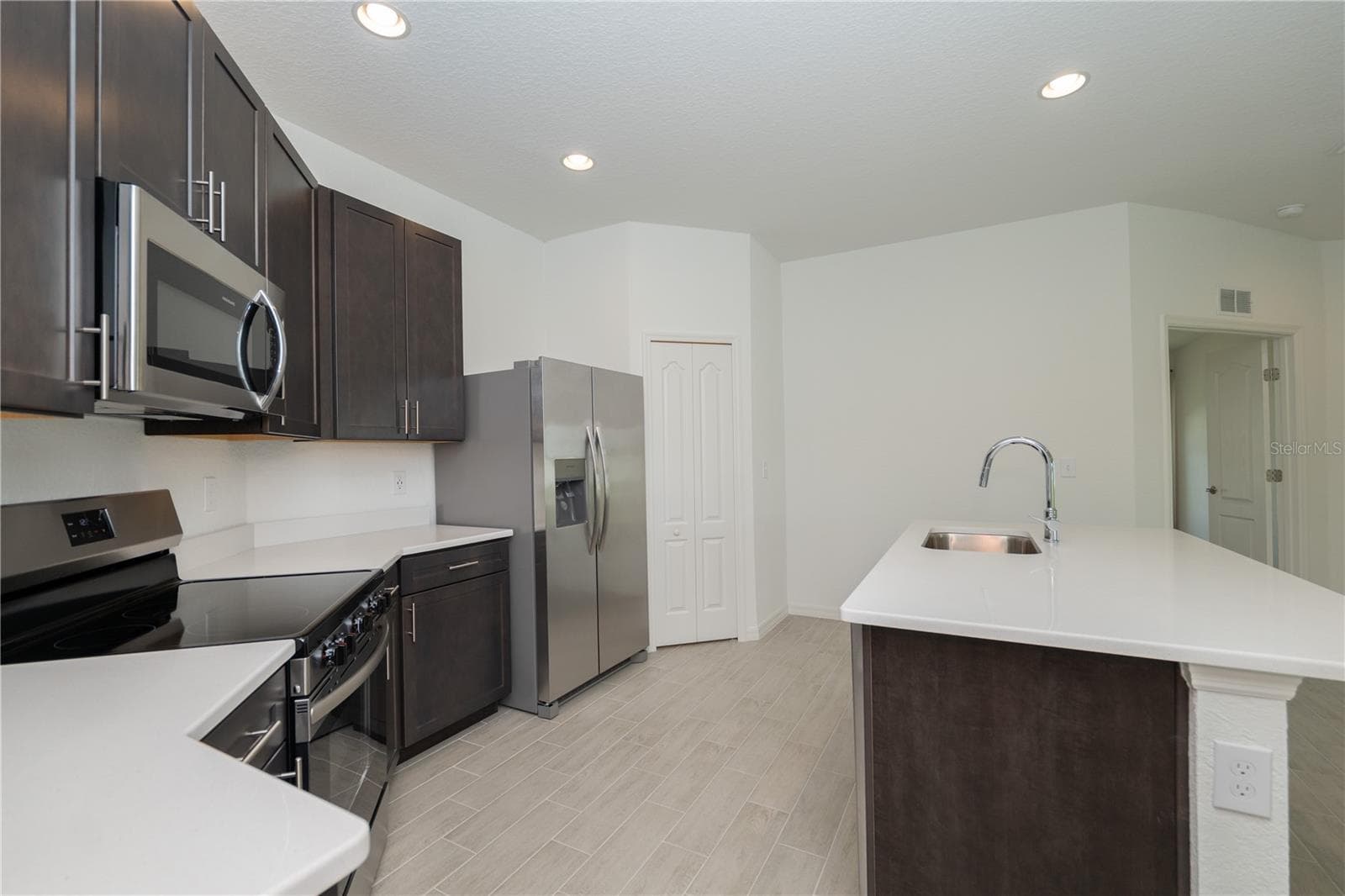 Single Family Residence at 3512 ELLIOTT PL, BARTOW, photo 8 of 26