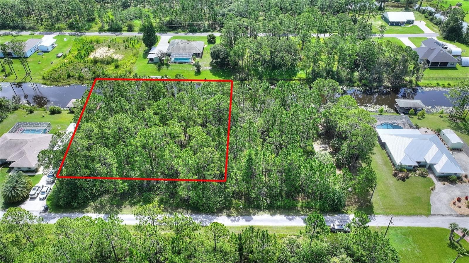 28 AMARYLLIS DR