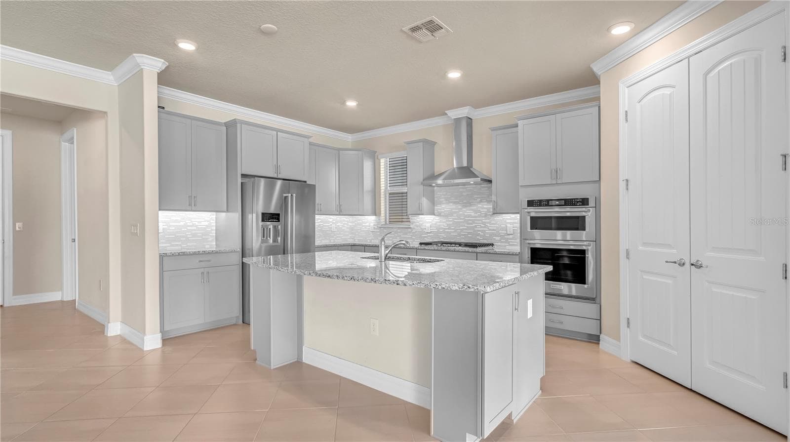 Single Family Residence at 9212 HANGING VINE CT, ORLANDO, photo 4 of 44