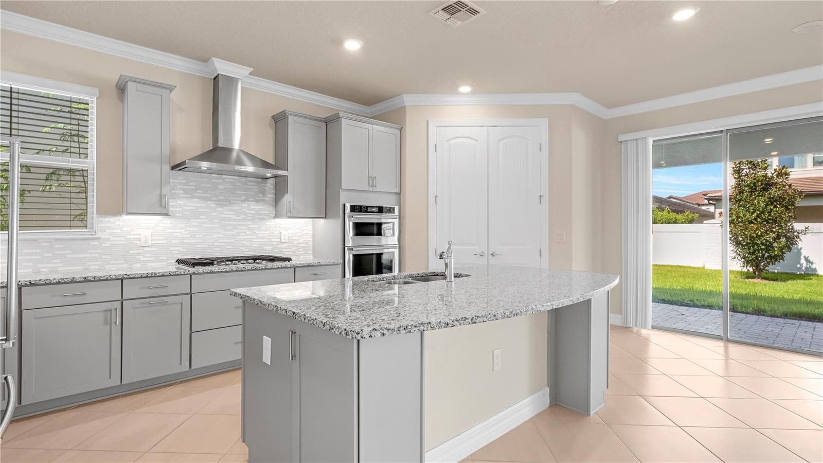Single Family Residence at 9212 HANGING VINE CT, ORLANDO, photo 7 of 44