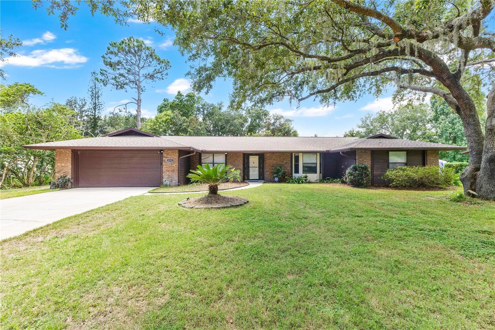 3292 MAJESTIC OAK DR