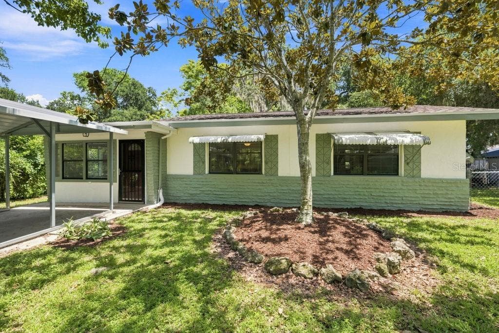 Single Family Residence at 7810 CHAPEL AVE, PORT RICHEY, photo 3 of 95