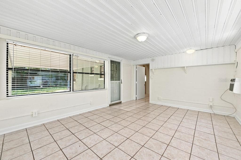 Bedroom 2 or Bonus Room - 7810 CHAPEL AVE, PORT RICHEY