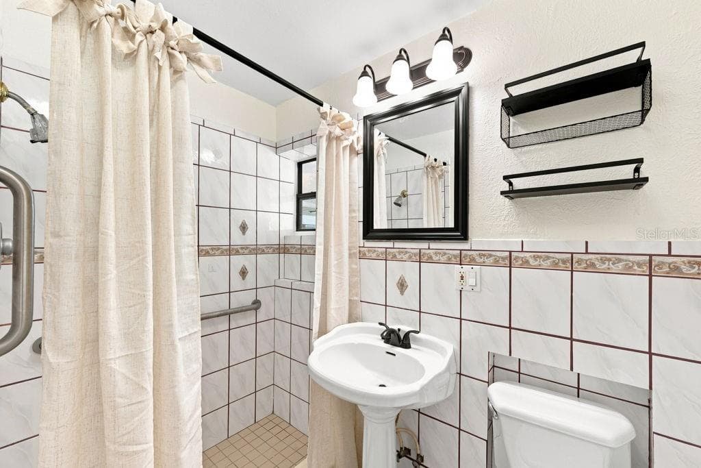 Bathroom #2 - 7810 CHAPEL AVE, PORT RICHEY