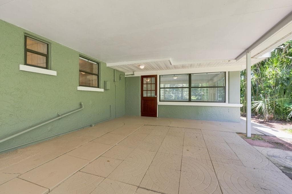 Lanai - 7810 CHAPEL AVE, PORT RICHEY