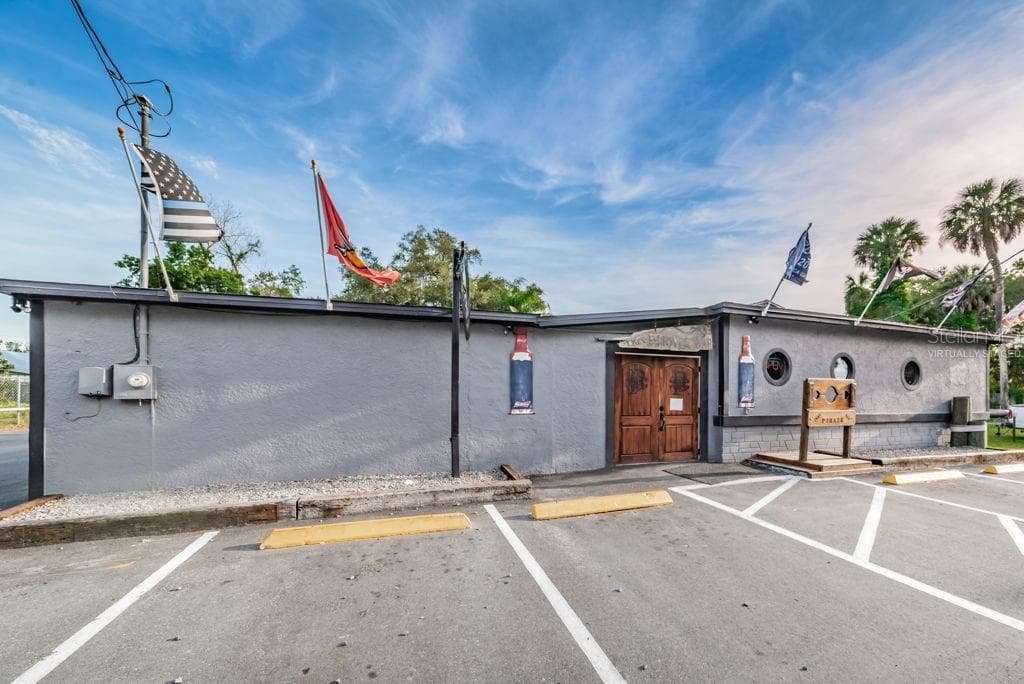 Pirate Bar - 7810 CHAPEL AVE, PORT RICHEY