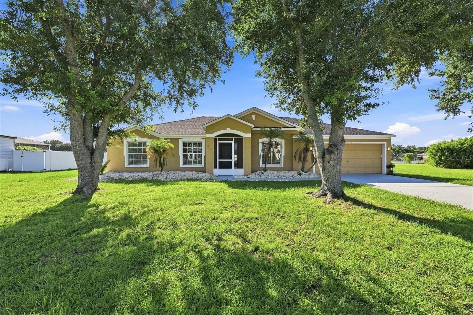 Single Family Residence at 6505 CLAIR NEST CT, APOLLO BEACH, photo 2 of 48