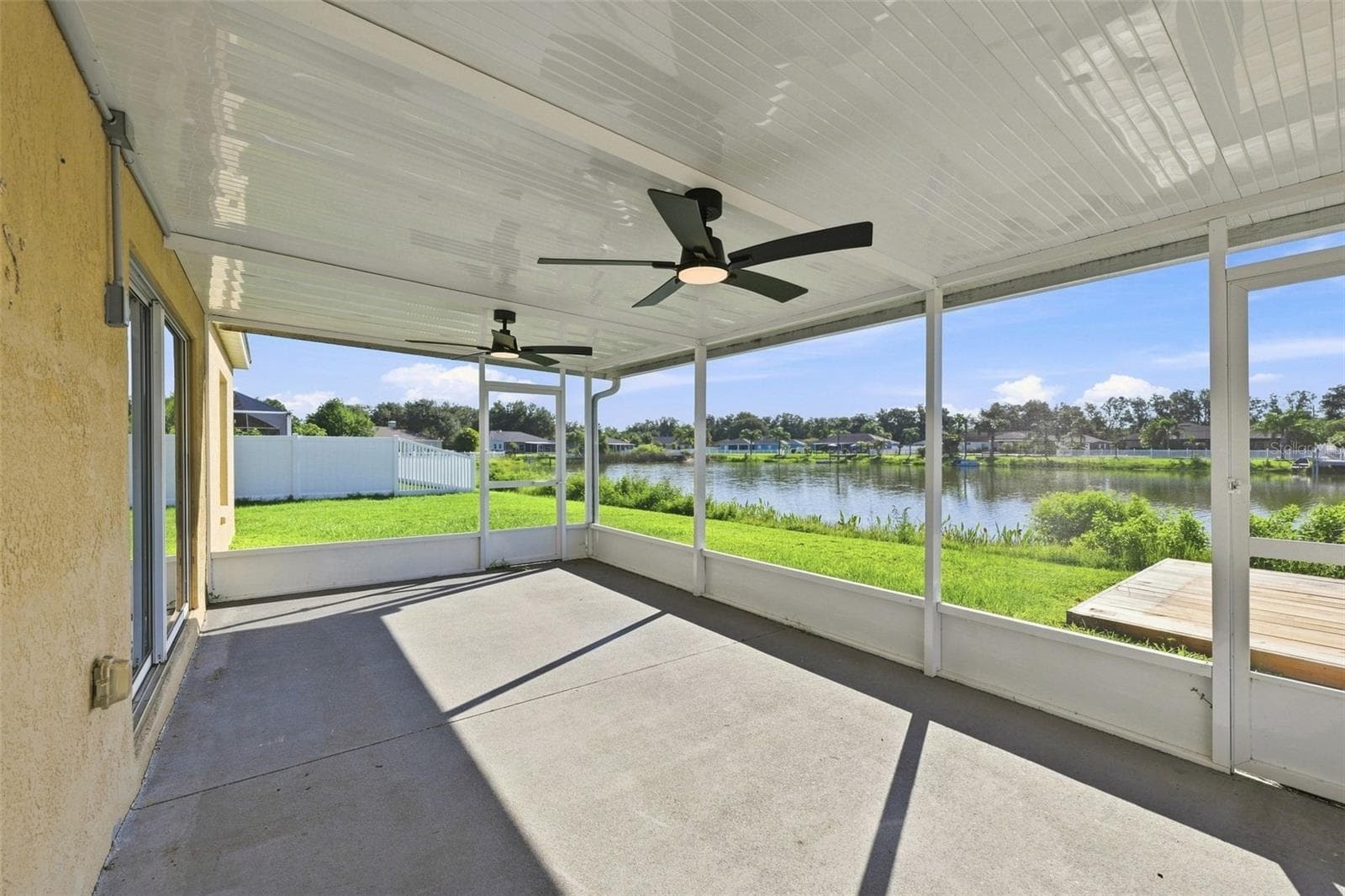 Single Family Residence at 6505 CLAIR NEST CT, APOLLO BEACH, photo 5 of 48