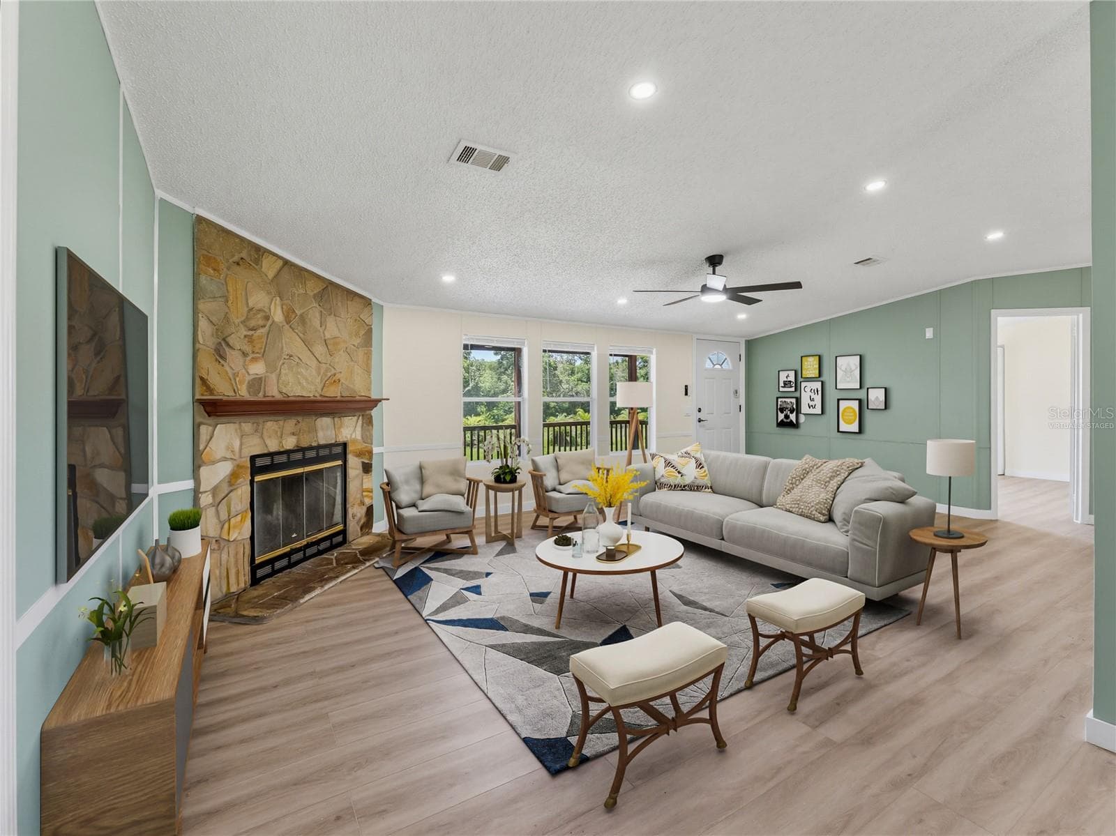 Virtually staged - 11106 FERNWAY LN, DADE CITY
