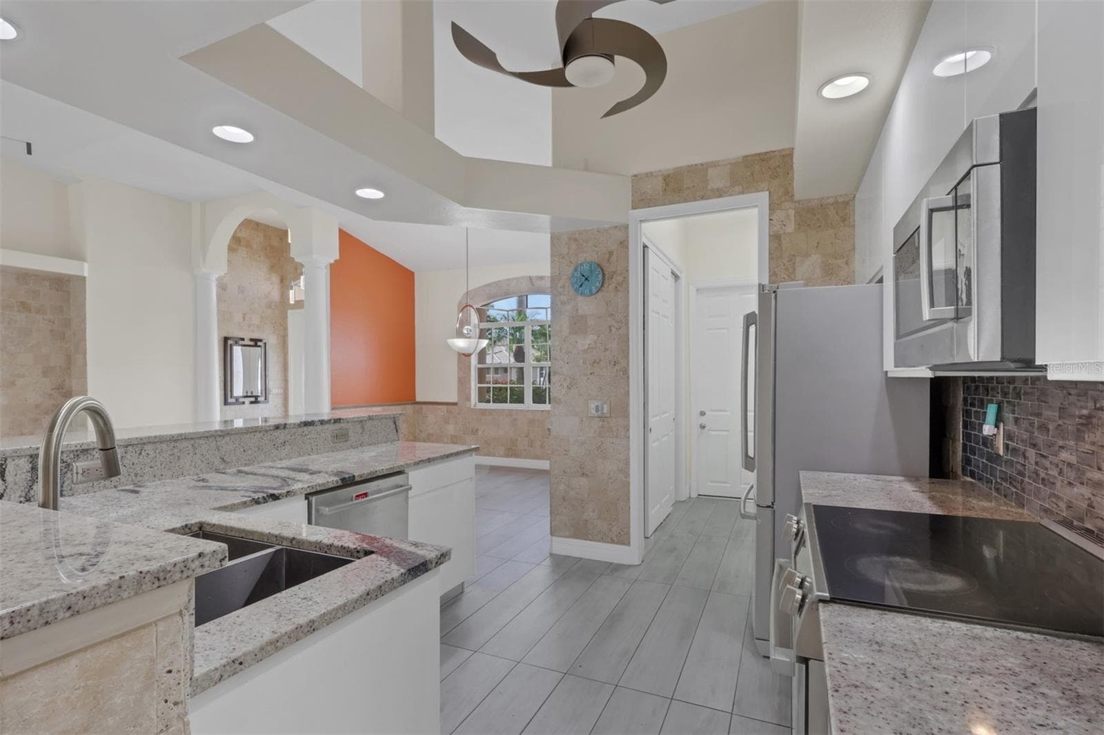 Single Family Residence at 8596 SOUTHWIND BAY CIR, FORT MYERS, photo 11 of 39