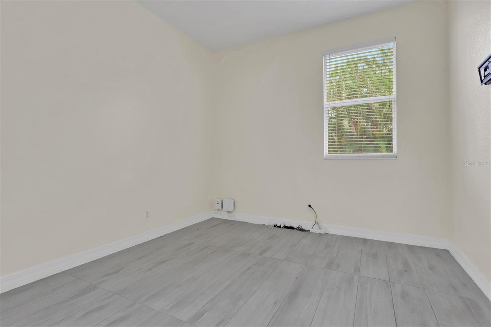 Guest Bedroom - 8596 SOUTHWIND BAY CIR, FORT MYERS