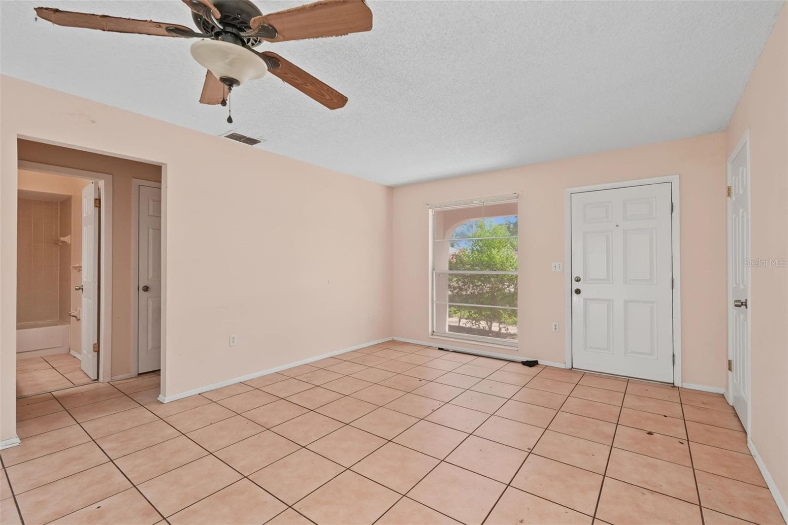 Single Family Residence at 10394 UPTON ST, SPRING HILL, photo 9 of 32