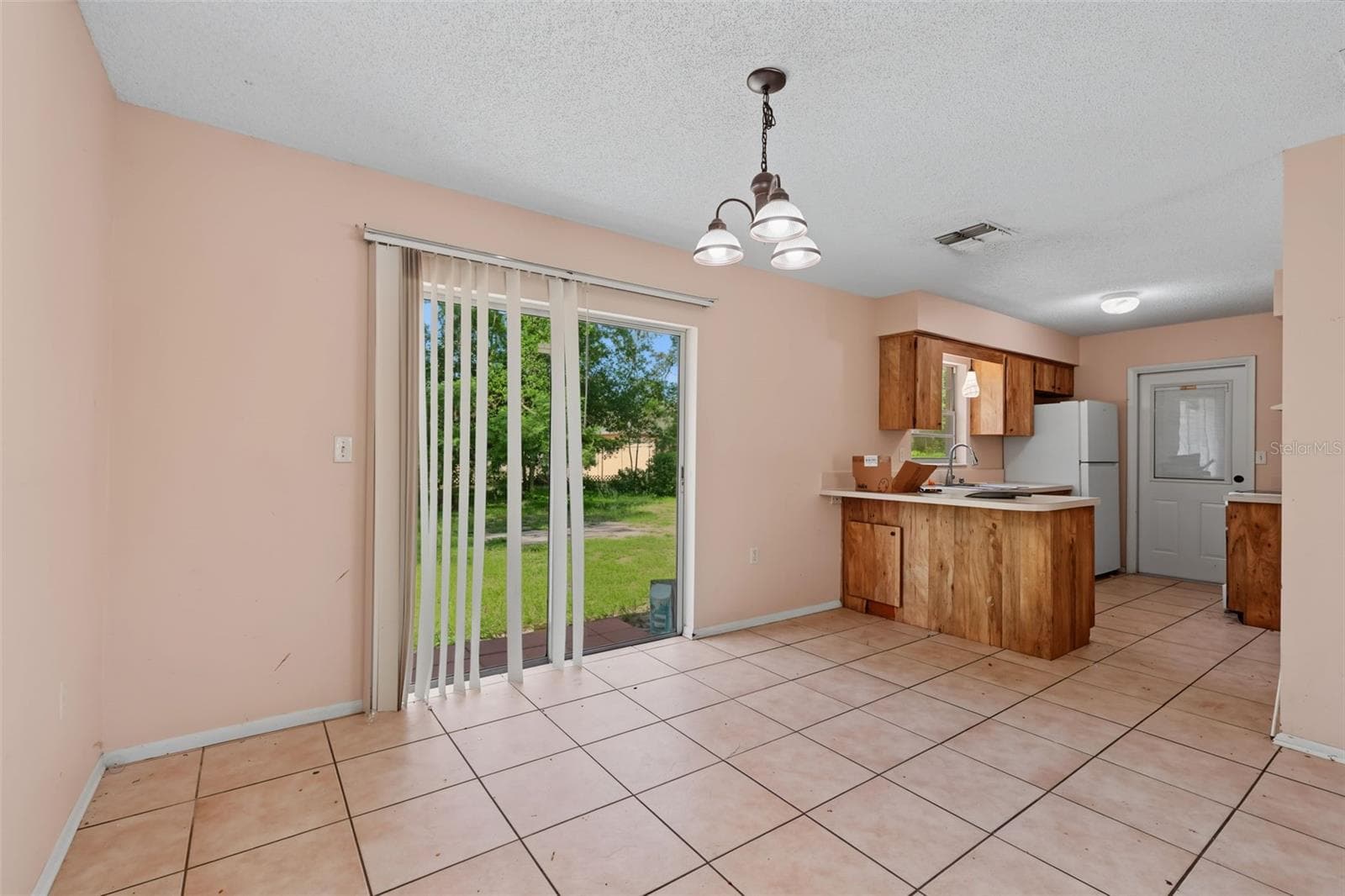 Single Family Residence at 10394 UPTON ST, SPRING HILL, photo 11 of 32
