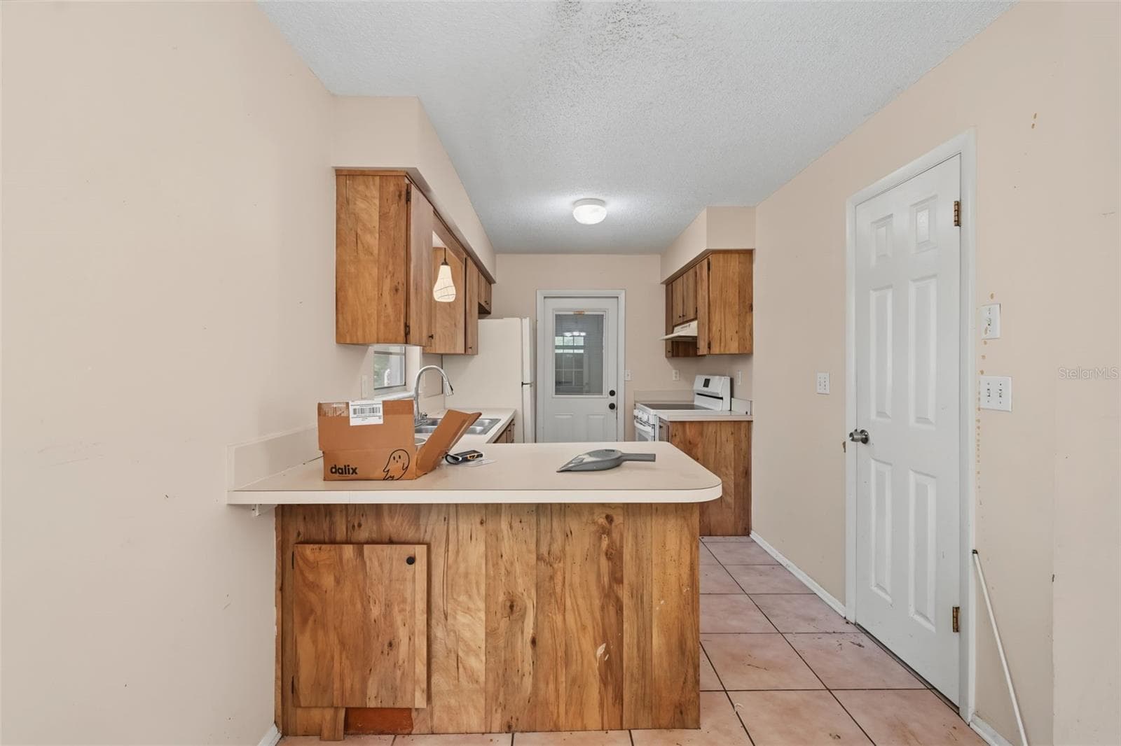 Single Family Residence at 10394 UPTON ST, SPRING HILL, photo 13 of 32
