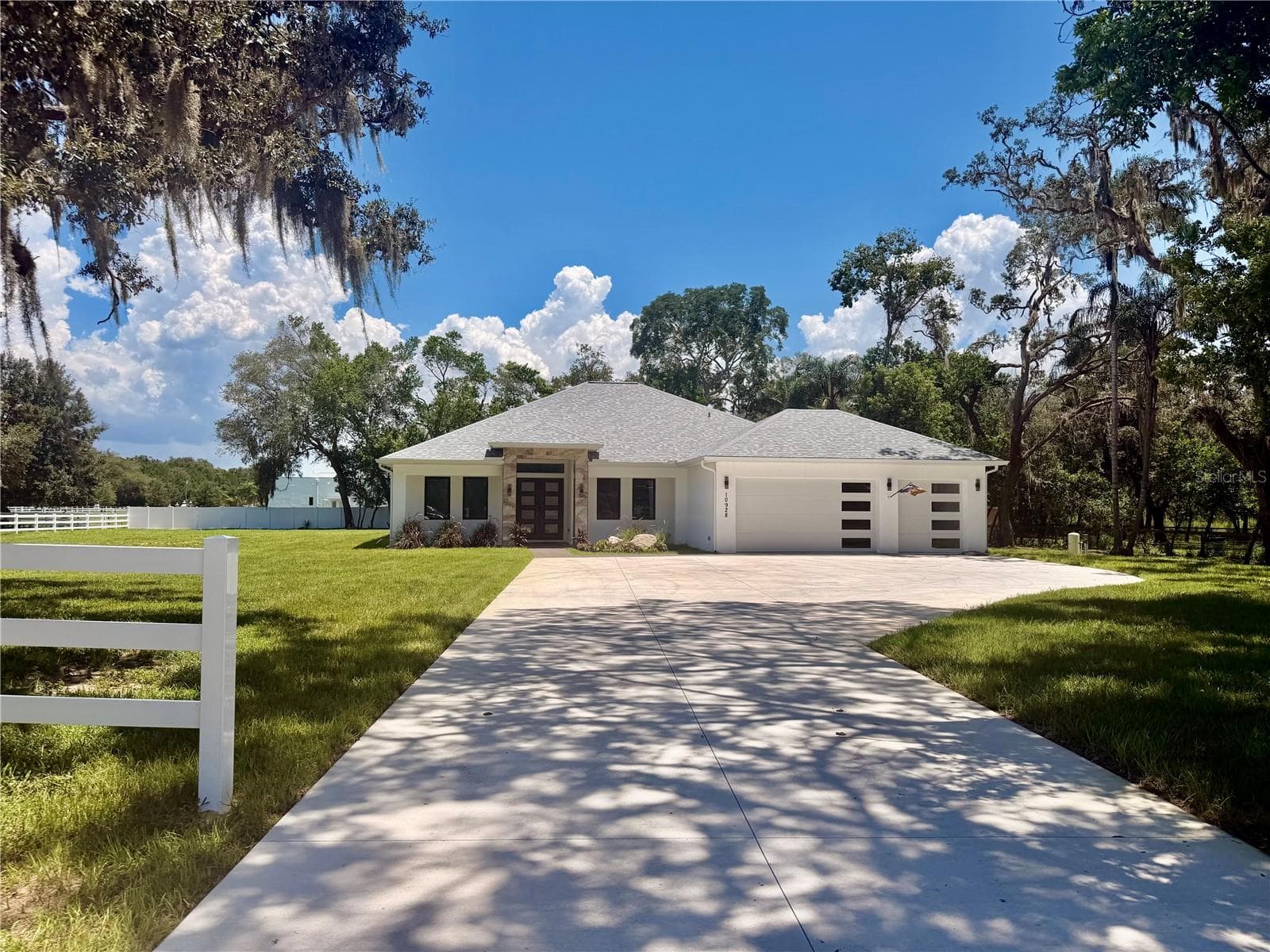 10928 OSCEOLA DR