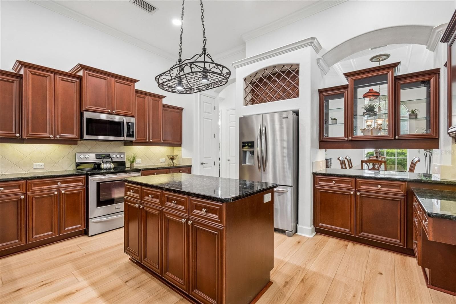 Single Family Residence at 21105 LAKE VIENNA DR, LAND O LAKES, photo 22 of 100