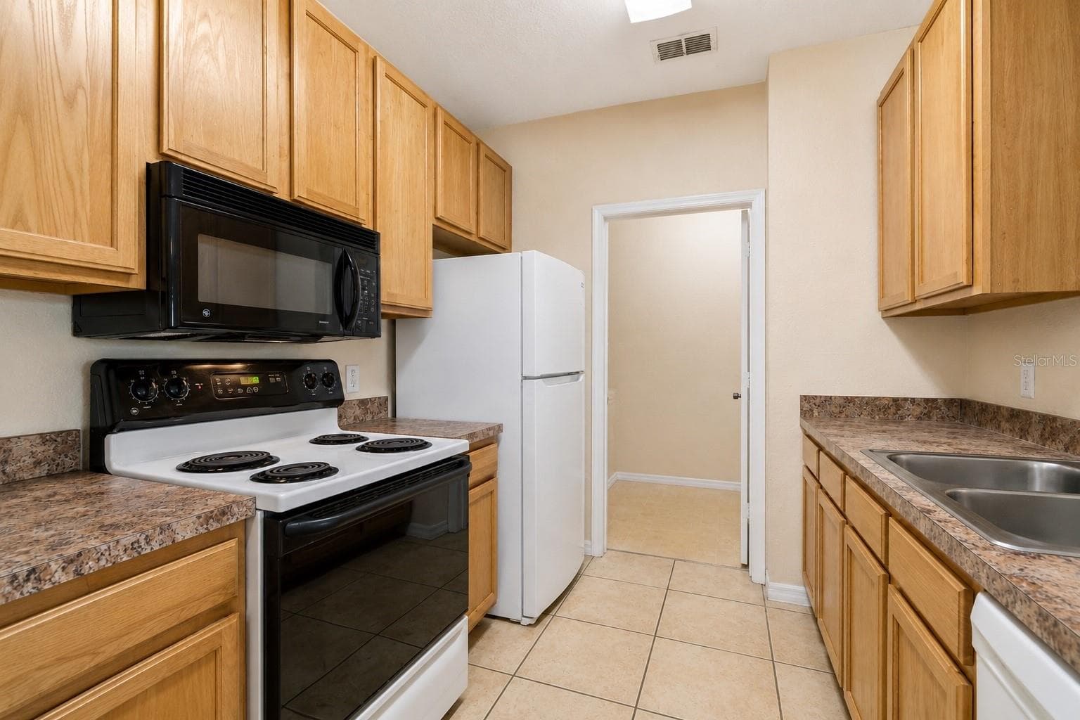Condominium at 10203 COURTNEY PALMS BLVD #103, TAMPA, photo 15 of 76