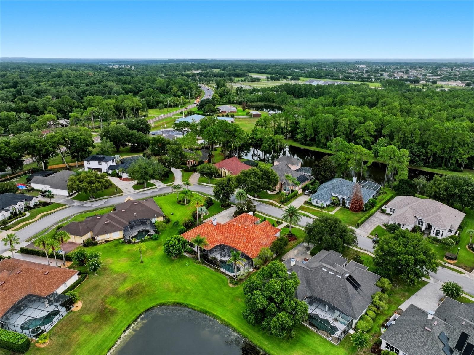 Single Family Residence at 1059 CEASARS CT, MOUNT DORA, photo 8 of 72