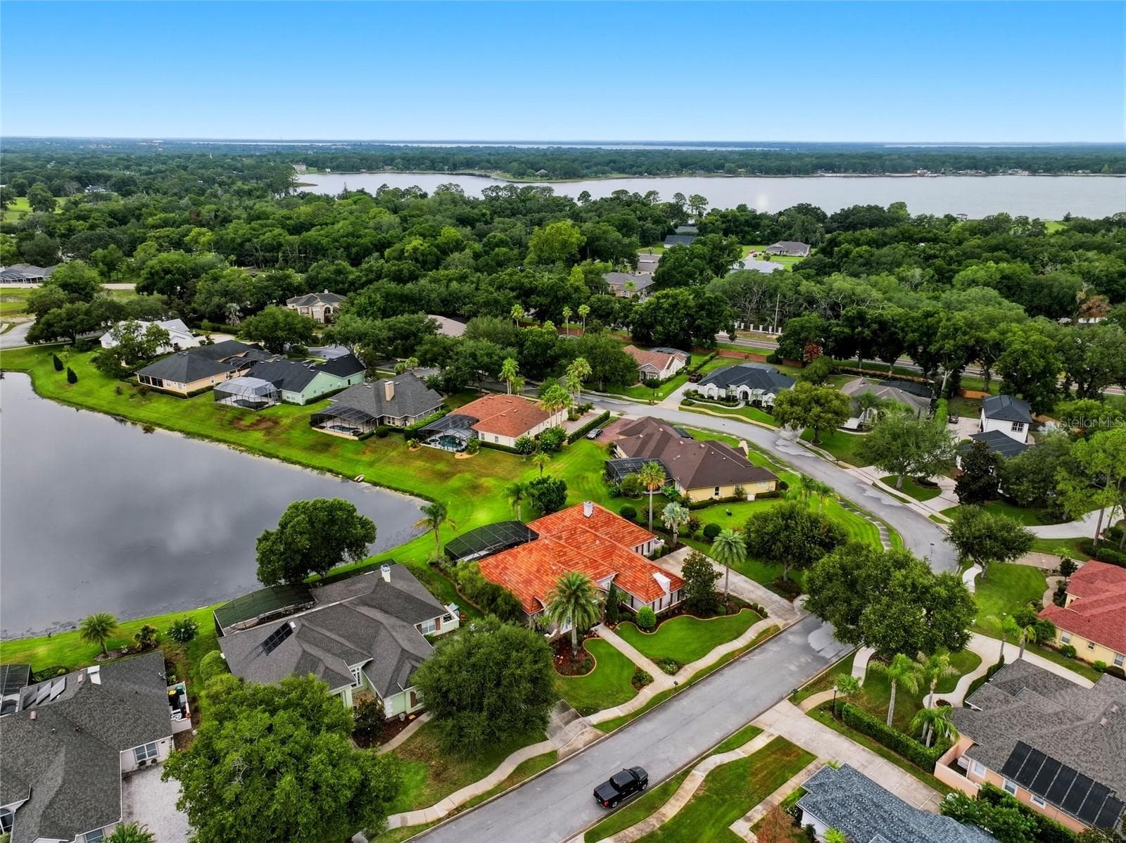 Single Family Residence at 1059 CEASARS CT, MOUNT DORA, photo 11 of 72