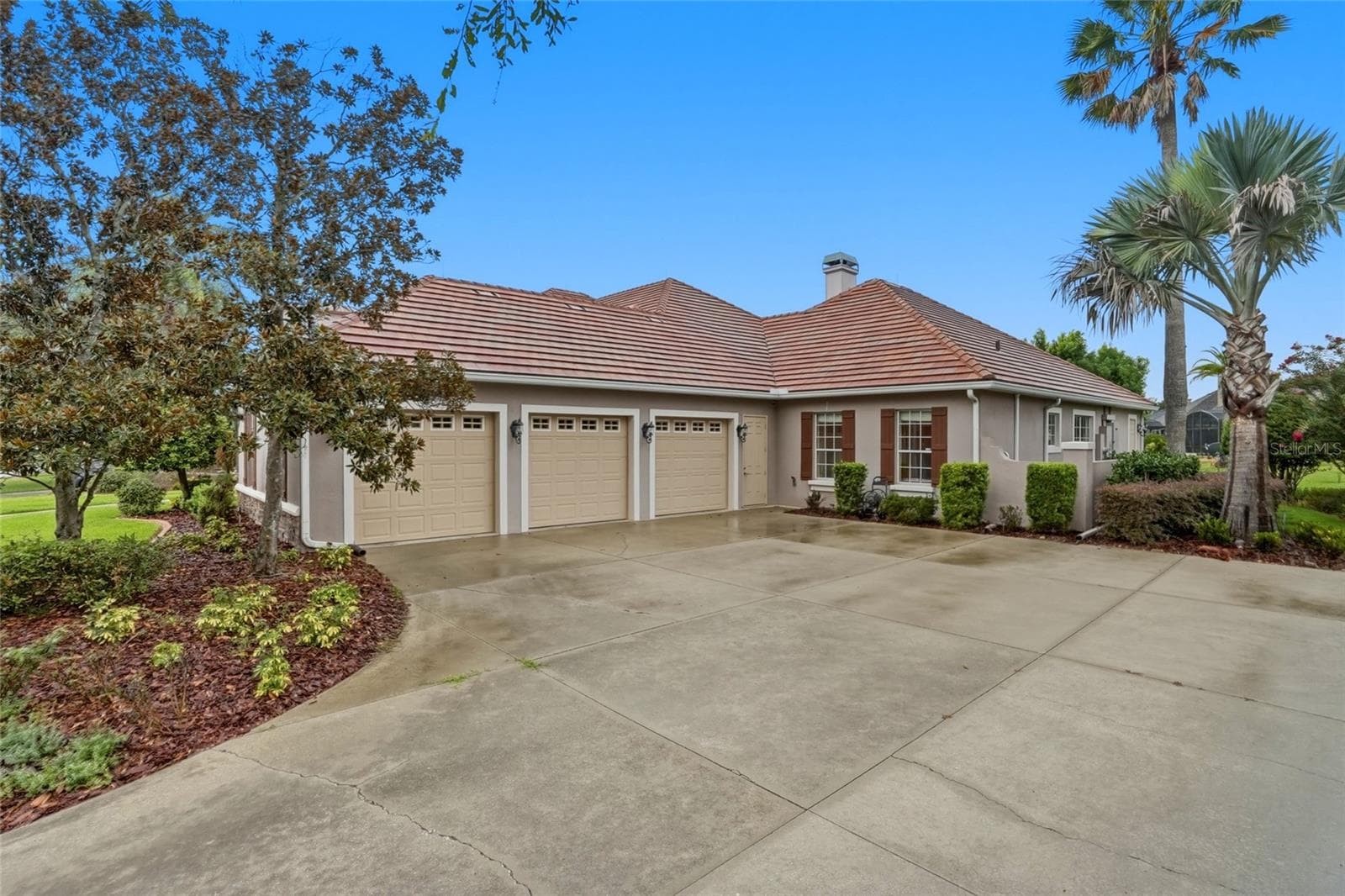 Single Family Residence at 1059 CEASARS CT, MOUNT DORA, photo 56 of 72