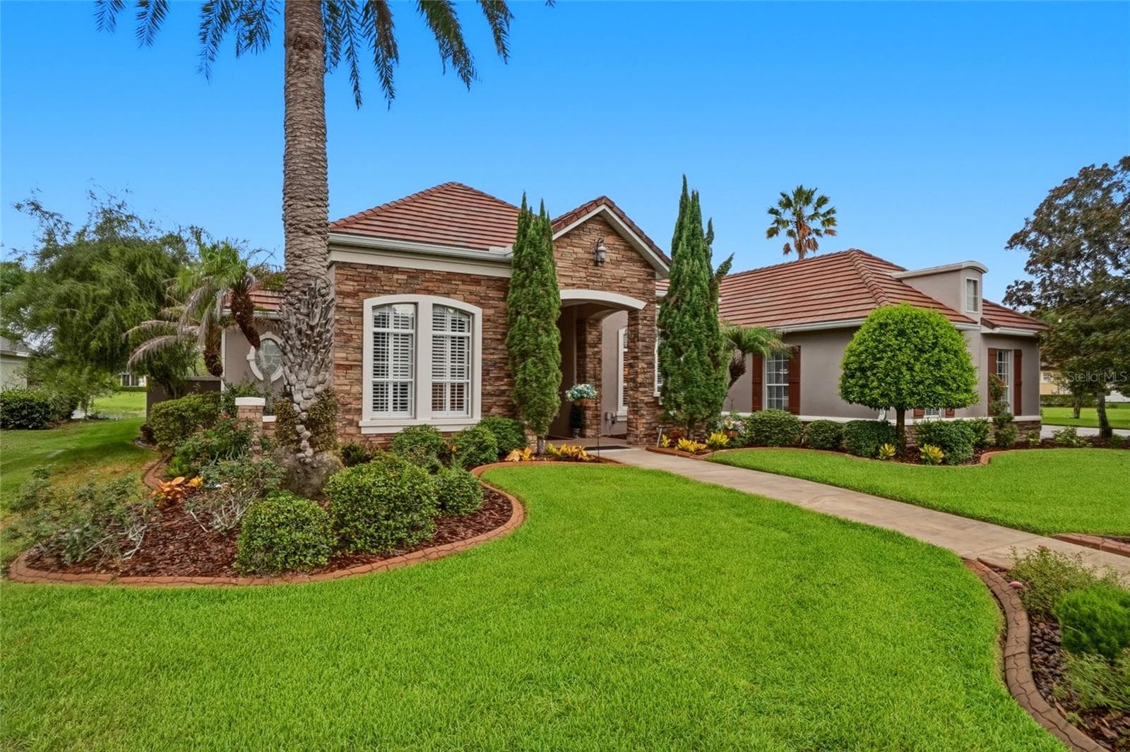 Single Family Residence at 1059 CEASARS CT, MOUNT DORA, photo 60 of 72