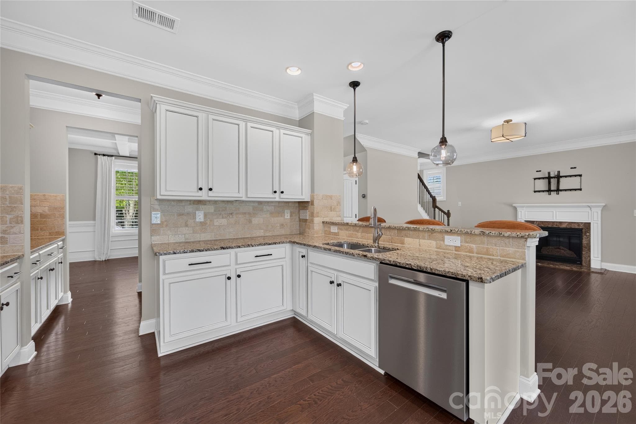 Single Family Residence at 6403 Torrence Trace Drive, Huntersville, photo 18 of 42
