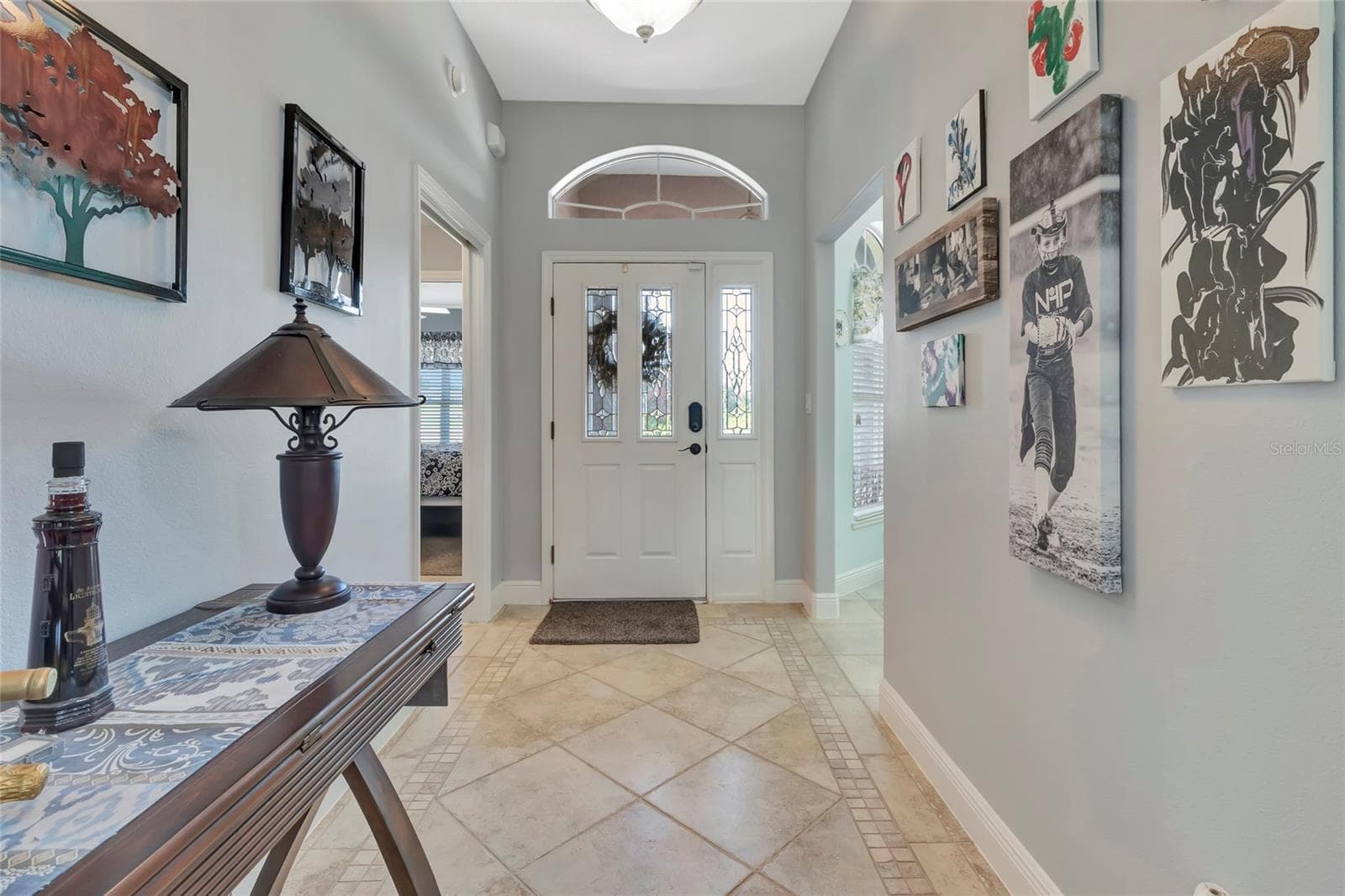 High ceilings and customer entranceway. - 4190 COUNTY ROAD 121D, WILDWOOD
