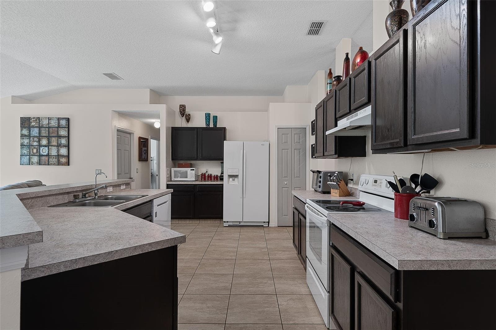 Single Family Residence at 3 RUSSMAN LN, PALM COAST, photo 12 of 69