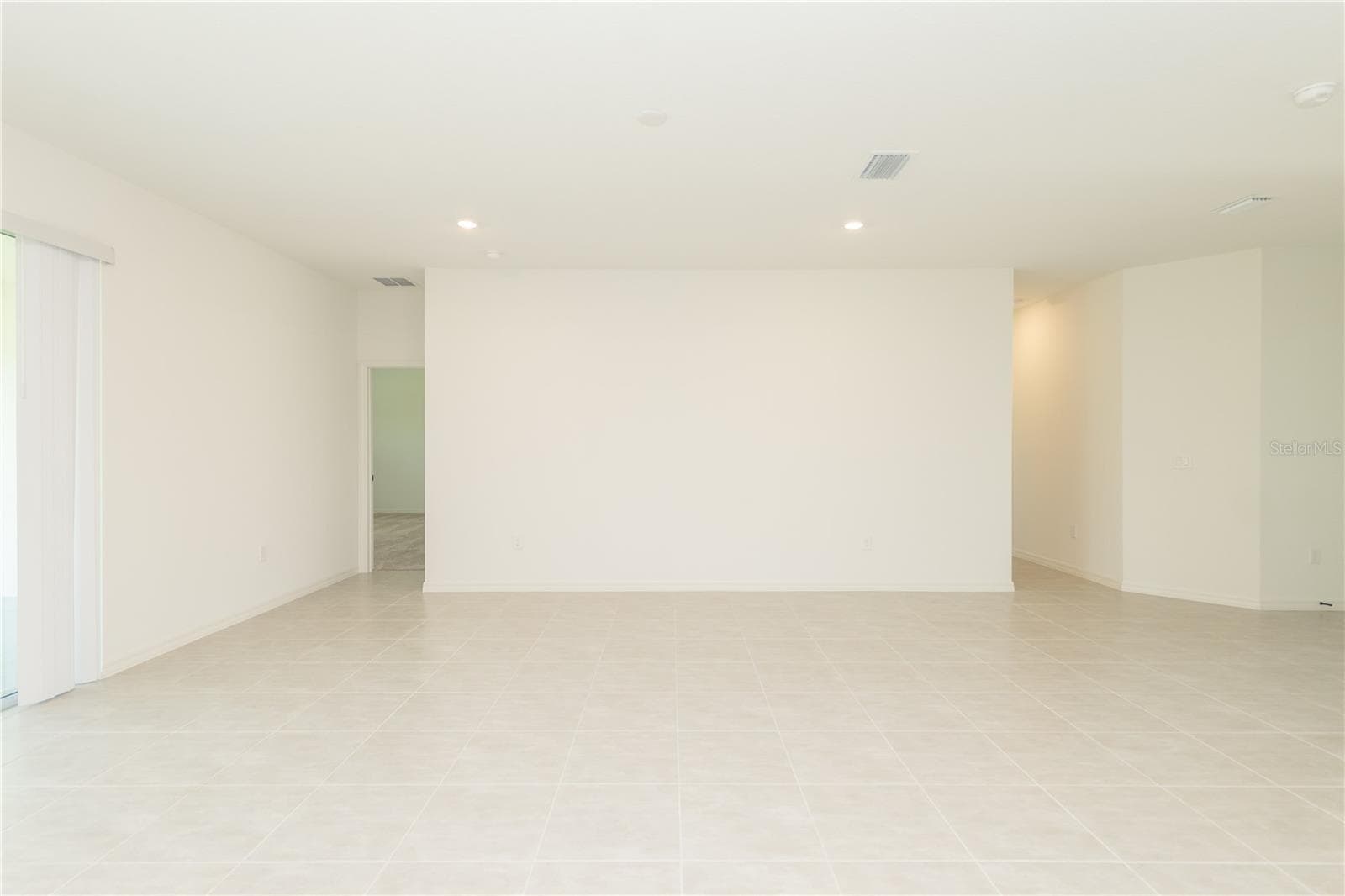 Single Family Residence at 3108 EVELYN LN, BARTOW, photo 4 of 31