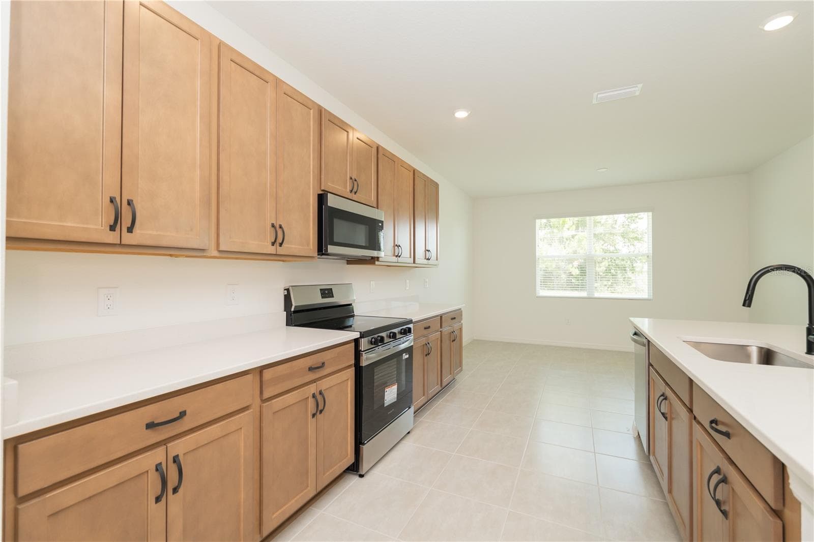 Single Family Residence at 3108 EVELYN LN, BARTOW, photo 9 of 31