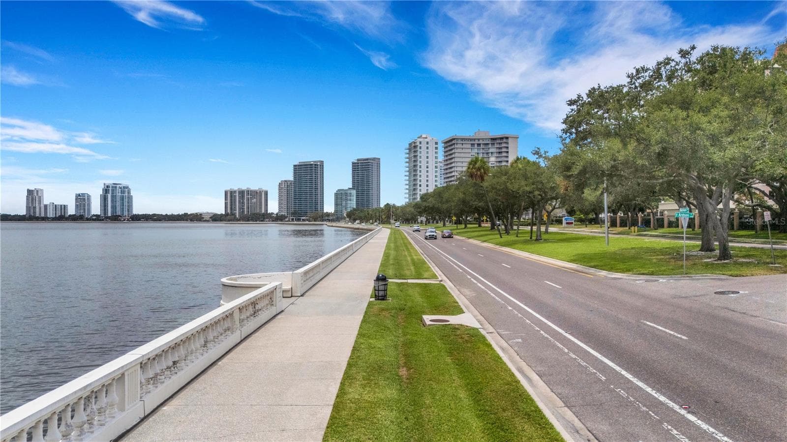 Along Famous Bayshore Blvd promenade known to be the longest sidewalk - 2403 S ARDSON PL #402B, TAMPA