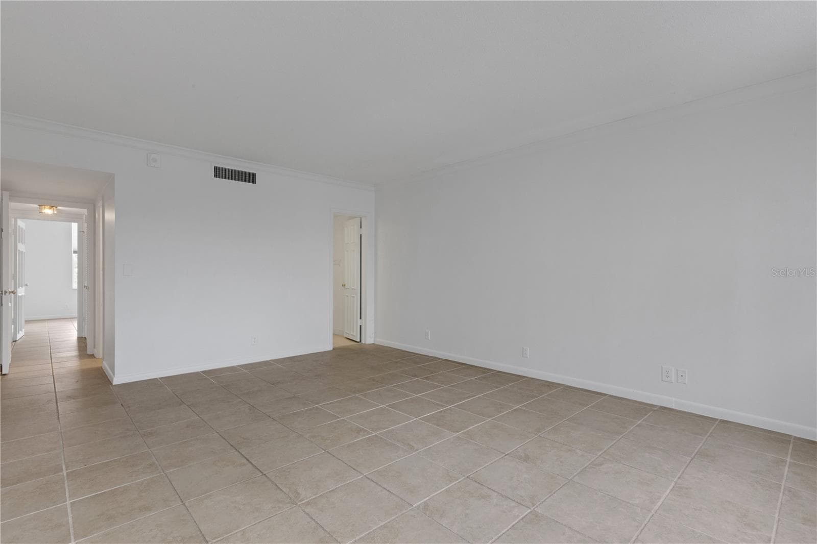 reverse view of primary bedroom - 2403 S ARDSON PL #402B, TAMPA