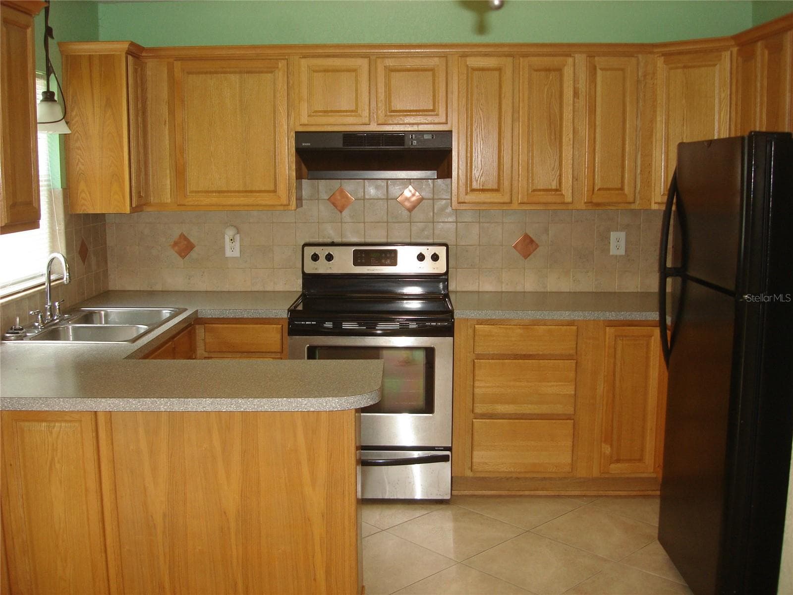 KITCHEN - 1300 PARK AVE, TAVARES