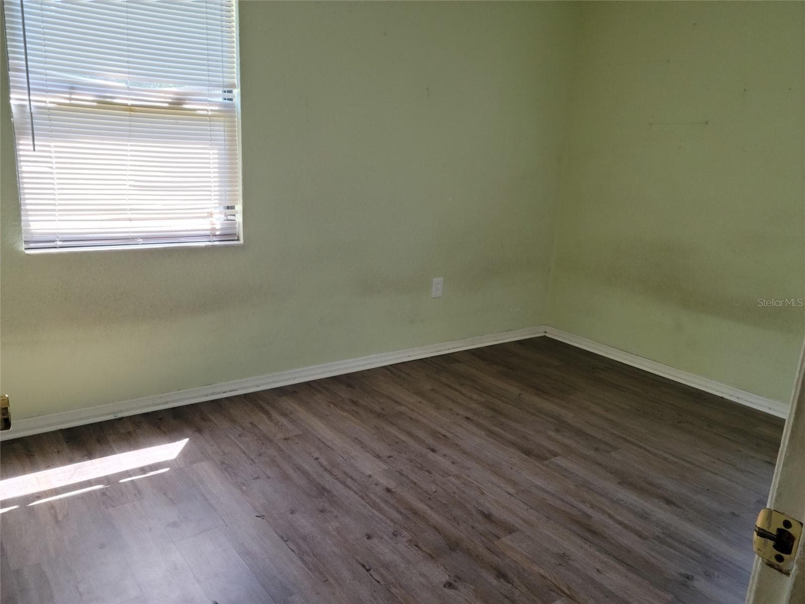 3RD BEDROOM - 1300 PARK AVE, TAVARES